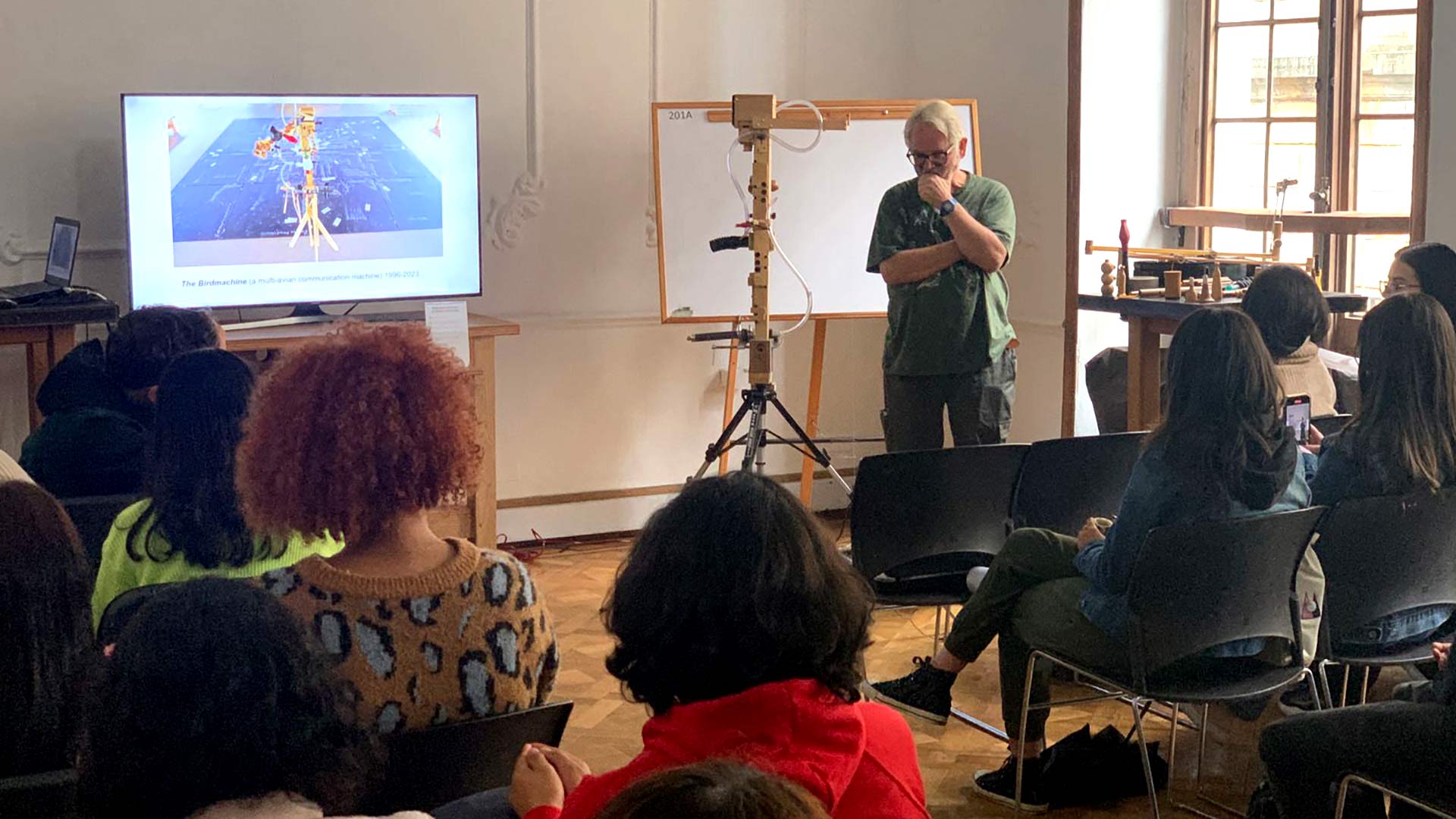 Charla: Instalaciones para conversar con los pájaros, los paisajes y la naturaleza. Michael Pestel, EEUU