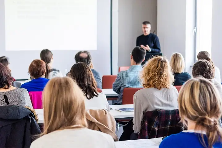 Profesor Principal de Carrera - Programa de Medicina y Especialización en Medicina Familiar