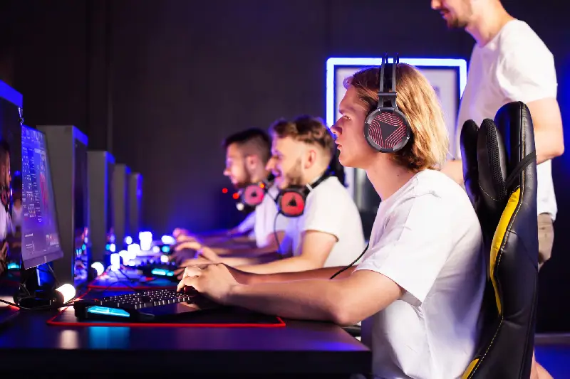 winter-school-level-up-esports