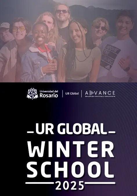 Grupo de estudiantes de intercambio sonrientes.