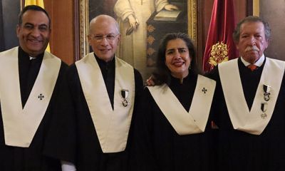 Los doctores Rafael Riveros y Gustavo Quintero reciben la máxima distinción de la universidad por su legado académico y médico al país