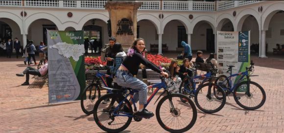 Movilidad sostenible en la Universidad del Rosario: un compromiso con el medio ambiente 