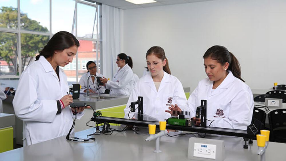 laboratorio-de-ciencias-naturales-ii-1